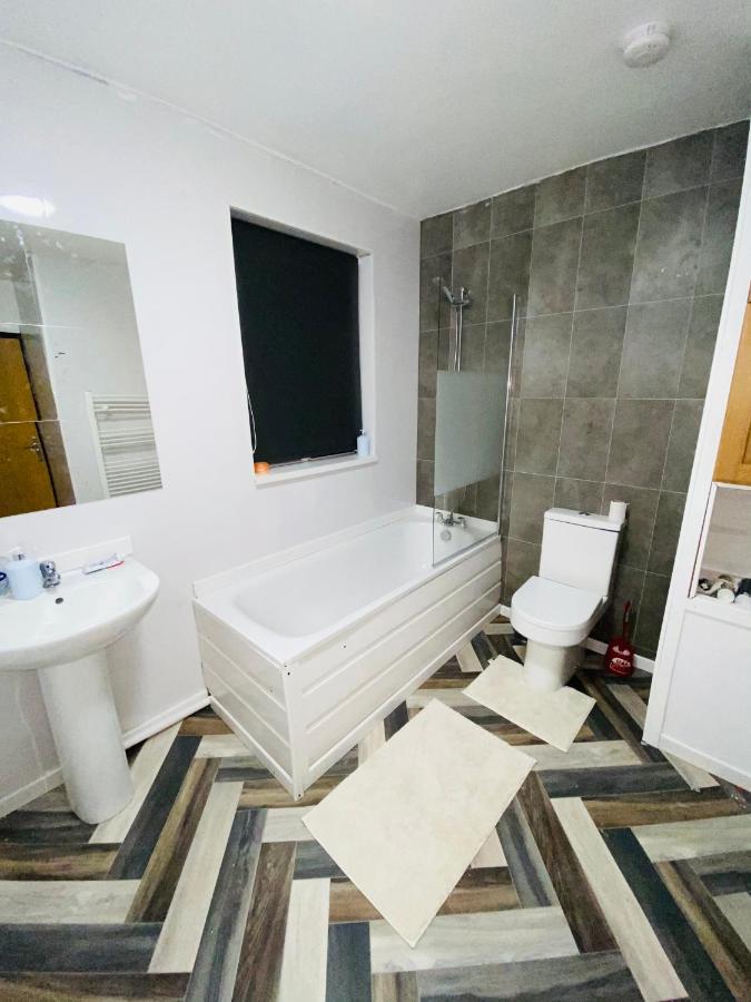 Queens B N B Birmingham Luaran gambar